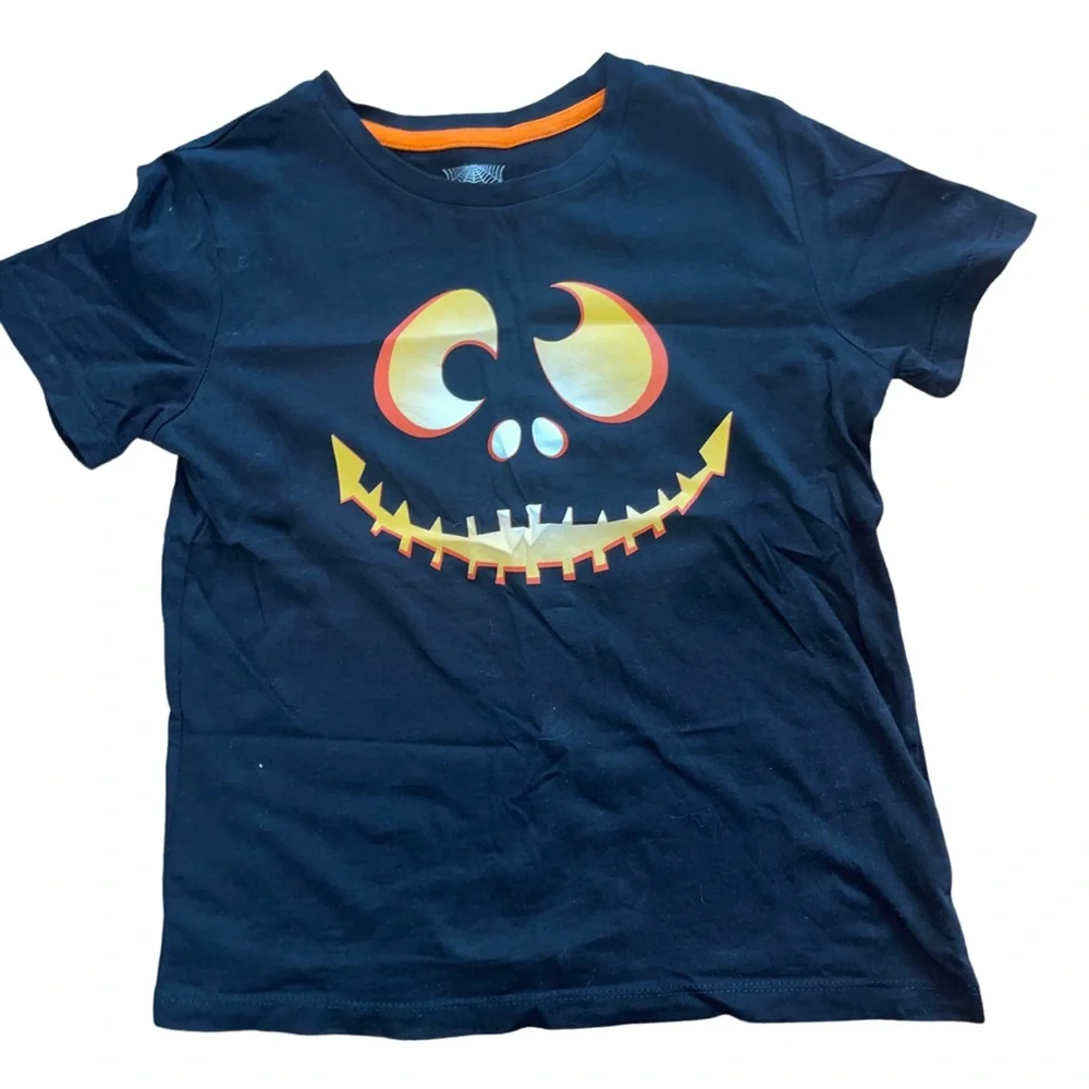 🆕Kids unisex halloween tshirt - Picture 1 of 2